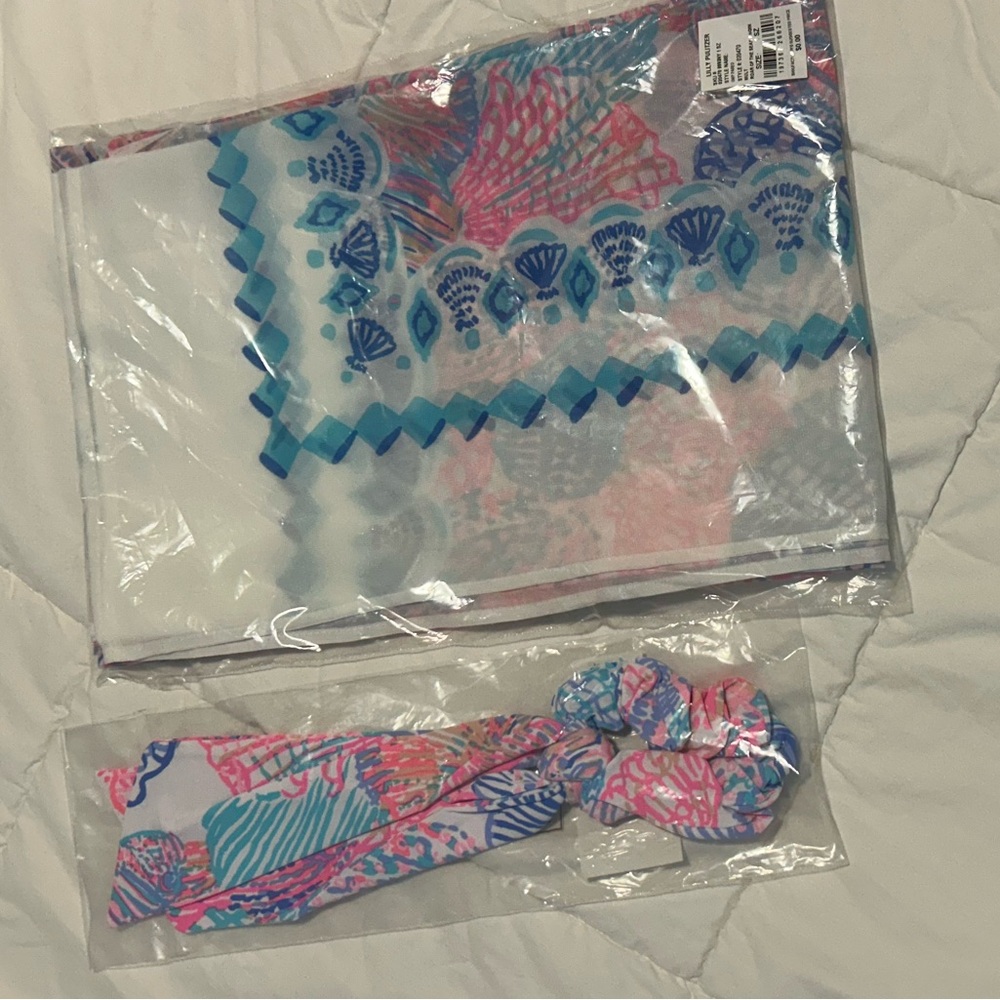 Lilly Pulitzer Pareo Scrunchie GWPs multi roar of the seas